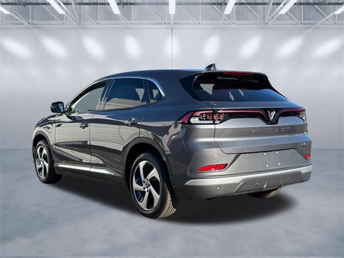 New 2025 VinFast VF 8 Eco image 4