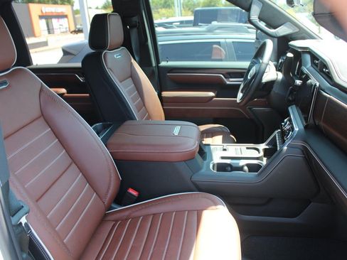 Used 2026 GMC Sierra 2500 Denali Ultimate AWD/4WD image 4
