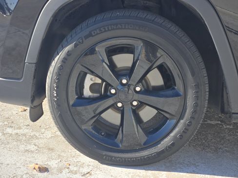 Used 2021 Jeep Cherokee Altitude image 14