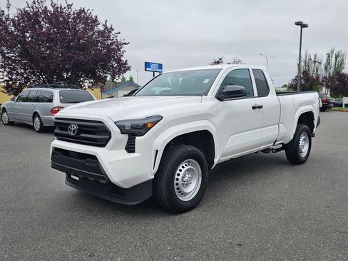 Used 2024 Toyota Tacoma SR RWD image 3