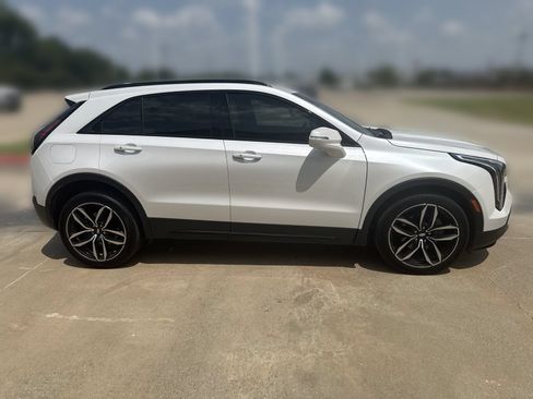 Used 2020 Cadillac XT4 Sport FWD image 2