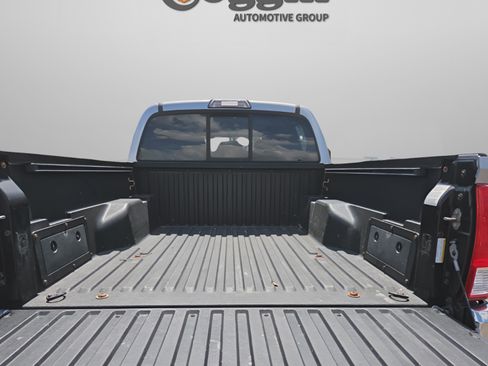 Used 2017 Toyota Tacoma SR5 w/ Tow Package RWD image 13