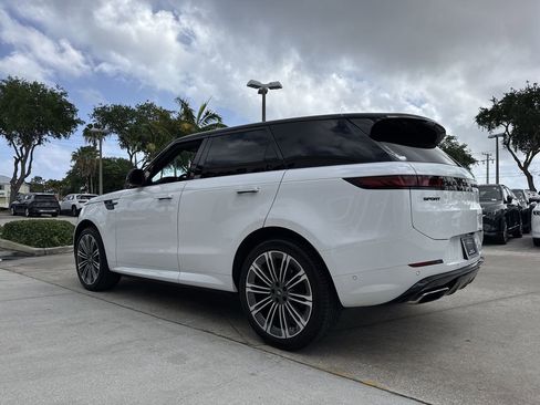 Used 2024 Land Rover Range Rover Sport Dynamic SE image 26