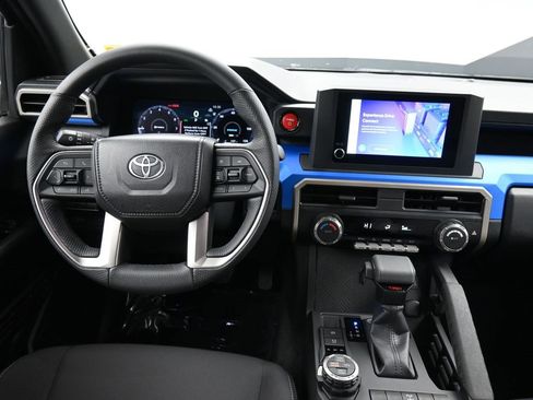 Certified 2025 Toyota Tacoma TRD Off-Road image 20