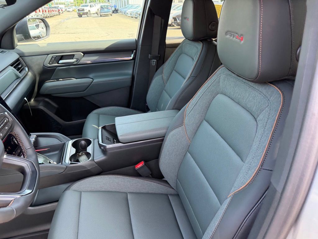 New 2027 GMC Terrain AT4 w/ Technology Package II AWD/4WD image 15