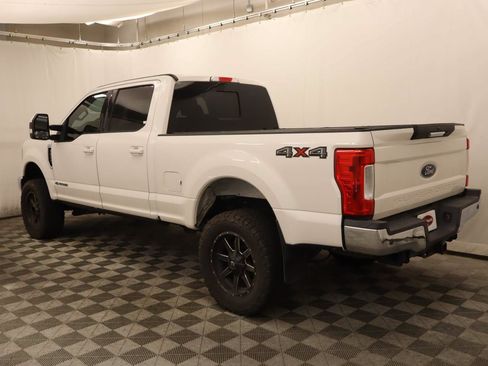 Used 2018 Ford F250 Lariat w/ Lariat Value Package AWD/4WD image 3