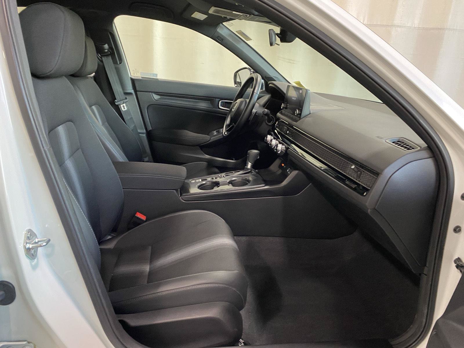 Used 2024 Honda Civic Sport image 11