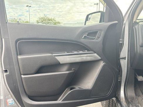 Used 2022 Chevrolet Colorado LT w/ Luxury Package image 13