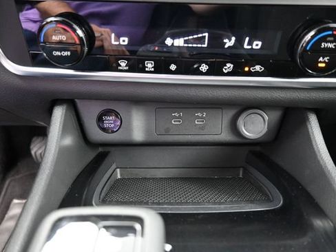 Used 2025 Nissan Rogue SV AWD/4WD image 23