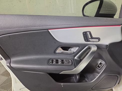 Used 2025 Mercedes-Benz CLA 250 image 28