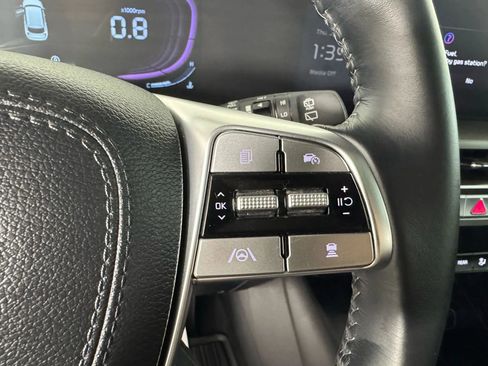 Used 2024 Kia Telluride LX image 16