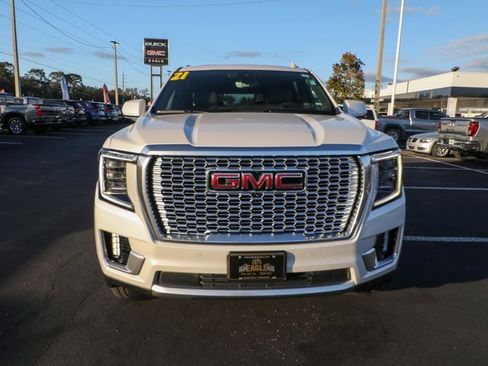 Used 2021 GMC Yukon XL Denali w/ Denali Ultimate Package image 2