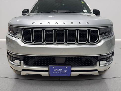 Used 2023 Jeep Wagoneer Series II w/ Premium Group I AWD/4WD image 9
