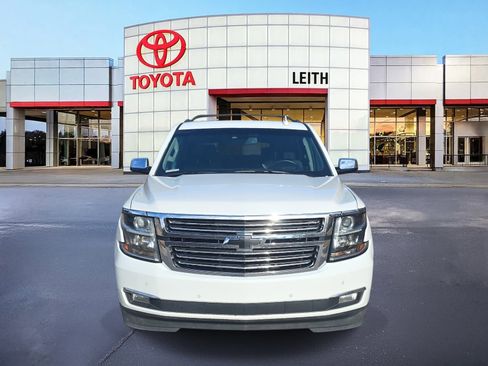 Used 2017 Chevrolet Suburban Premier image 2