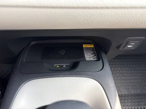 Used 2025 Toyota Corolla LE FWD image 18