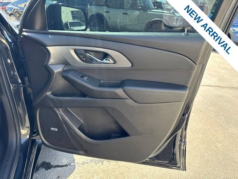 Used 2021 Chevrolet Traverse Premier w/ Redline Edition AWD/4WD image 10