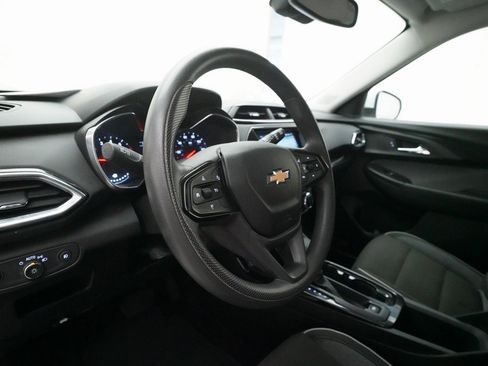 Used 2021 Chevrolet TrailBlazer LT w/ Convenience Package image 8