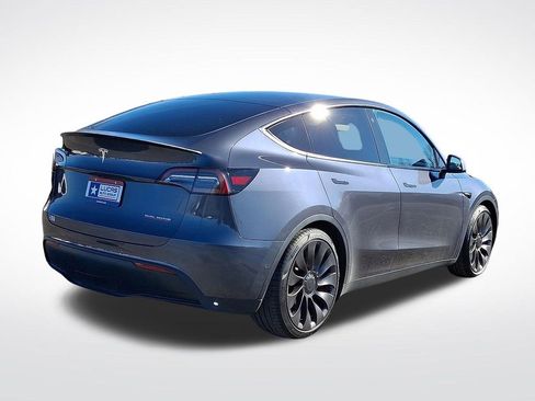 Used 2022 Tesla Model Y Performance image 10