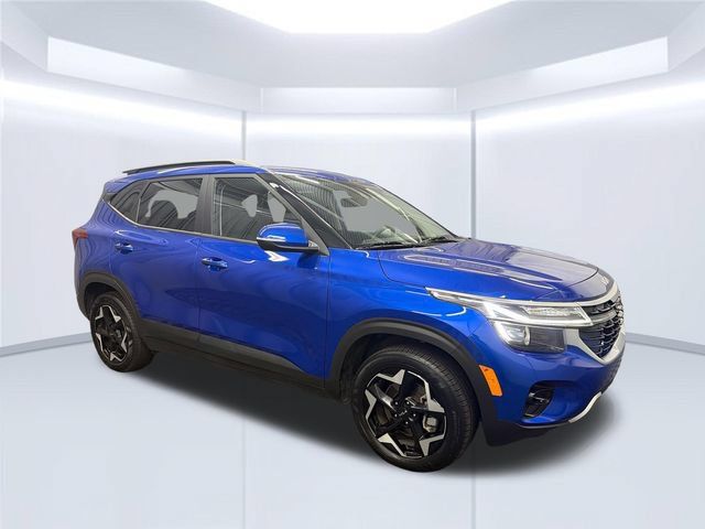Certified 2025 Kia Seltos S AWD/4WD image 9
