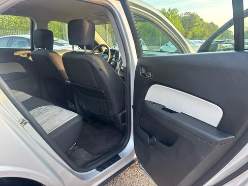 Used 2010 Chevrolet Equinox LS image 15