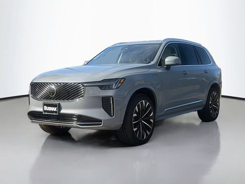 Used 2026 Volvo XC90 T8 Ultra w/ Protection Package Premier AWD/4WD image 3