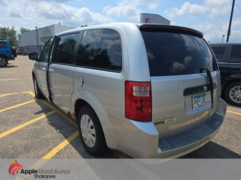 Used 2009 Dodge Grand Caravan SE FWD image 4