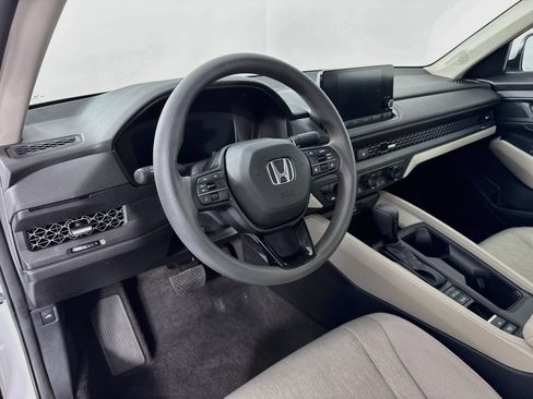 Certified 2023 Honda Accord EX image 9