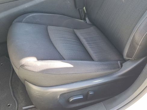 Used 2024 Nissan Altima 2.5 SV FWD image 17