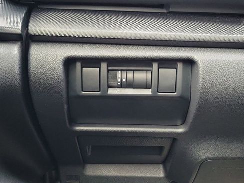 Used 2024 Subaru Crosstrek 2.0i Premium image 28