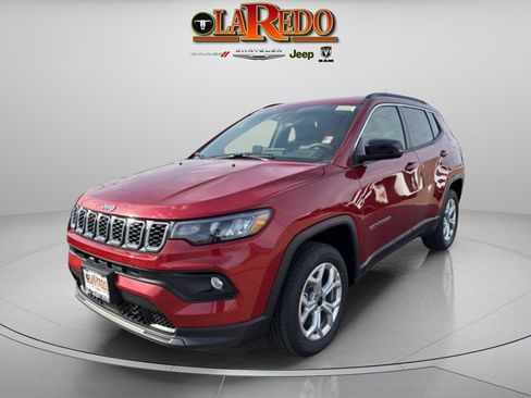 New 2026 Jeep Compass Latitude image 3