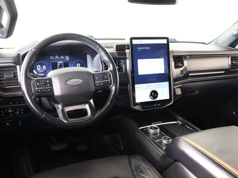 Used 2024 Ford Expedition Max Platinum AWD/4WD image 2