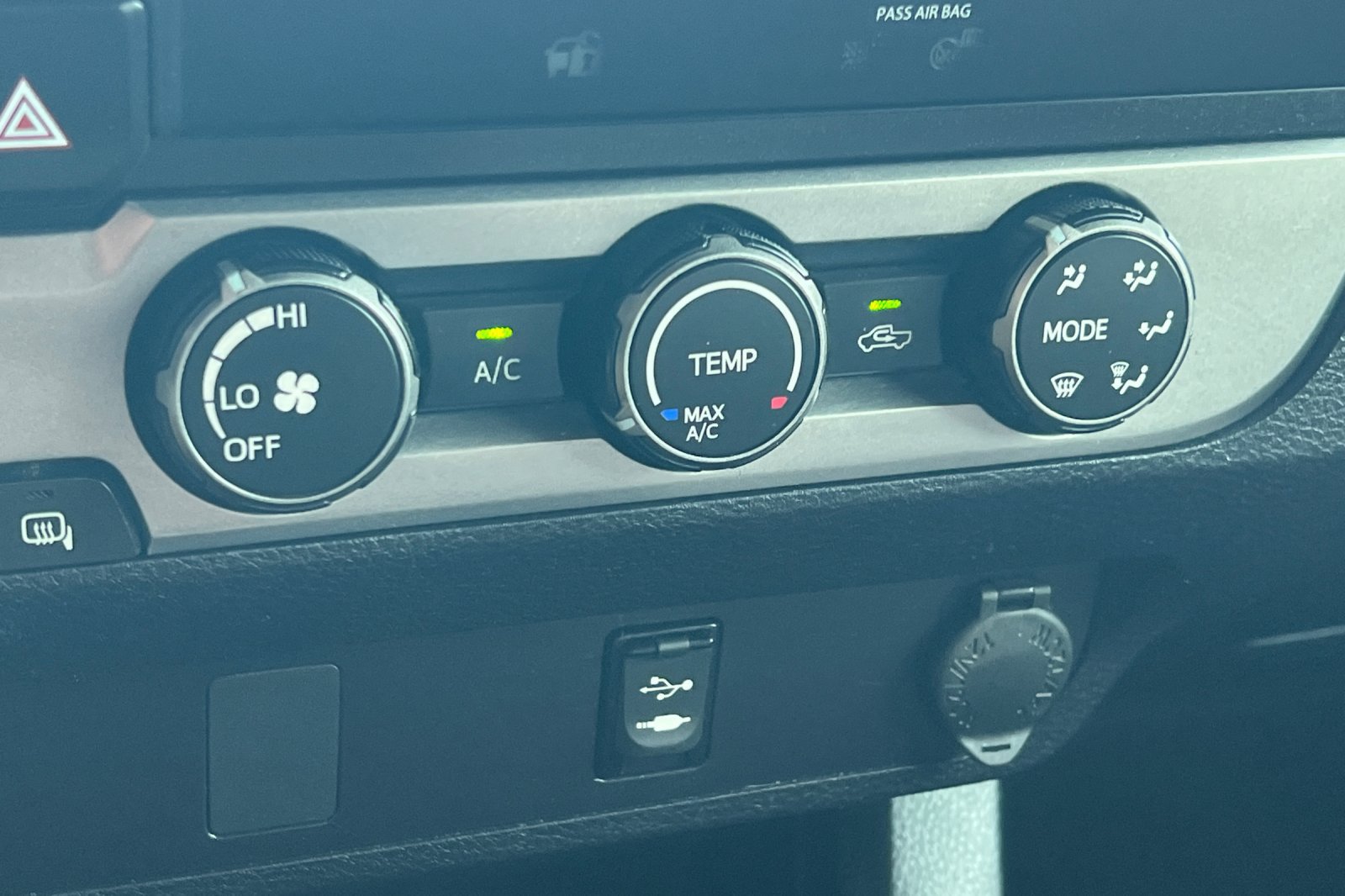 Used 2019 Toyota Tacoma SR w/ SR Convenience Package AWD/4WD image 16