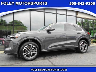 Used 2025 Audi Q5 Premium w/ Convenience Package