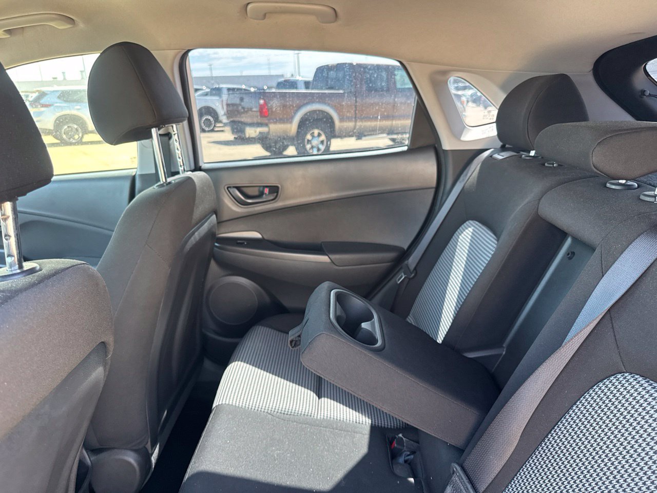 Used 2023 Hyundai Kona SE AWD/4WD image 40