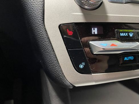 Used 2021 Ford Explorer XLT w/ Equipment Group 202A image 19