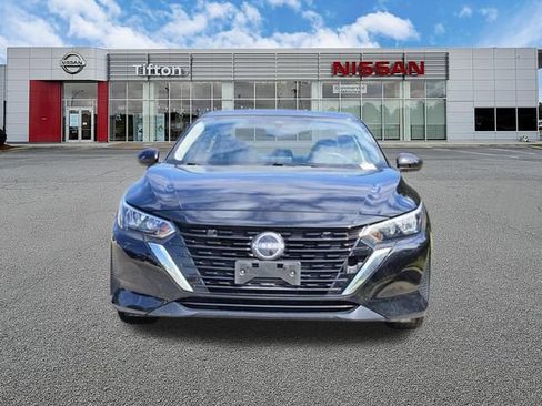 Certified 2024 Nissan Sentra SV FWD image 2
