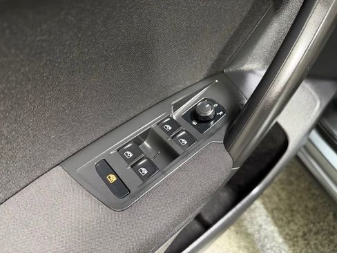 Used 2021 Volkswagen Tiguan S AWD/4WD image 18