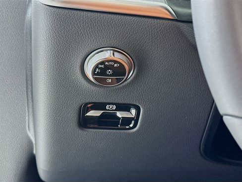 New 2026 Mercedes-Benz GLC 300 image 11
