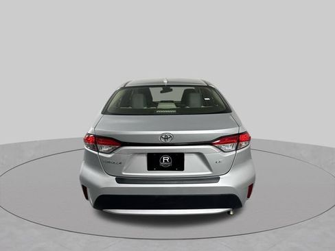 Used 2020 Toyota Corolla LE FWD image 31