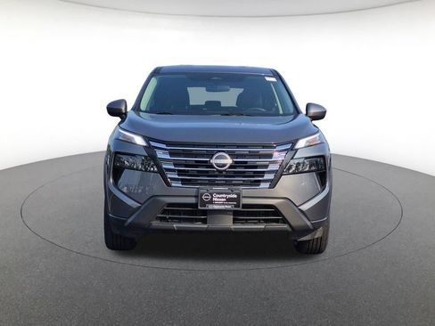 Used 2025 Nissan Rogue SV AWD/4WD image 2