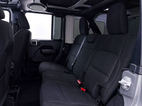 Used 2022 Jeep Wrangler Unlimited Sport image 34