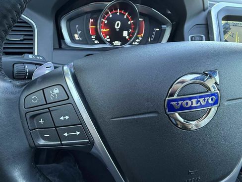 Used 2015 Volvo XC60 T6 Platinum image 21