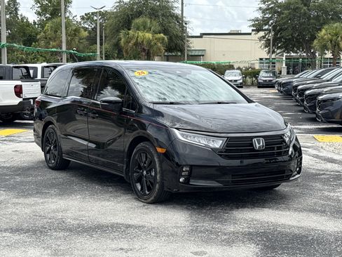 Certified 2024 Honda Odyssey Sport image 2