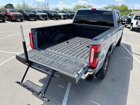 Used 2024 Ford F250 Lariat w/ Lariat Ultimate Package image 19