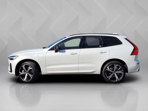 Certified 2024 Volvo XC60 T8 Ultimate w/ Protection Package Premier image 6