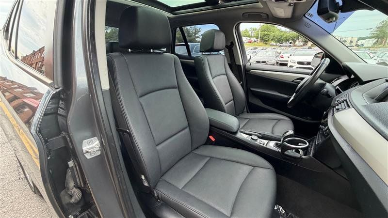 Used 2015 BMW X1 sDrive28i RWD image 16