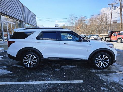 Used 2023 Ford Explorer ST-Line w/ Class IV Trailer Tow Package image 6