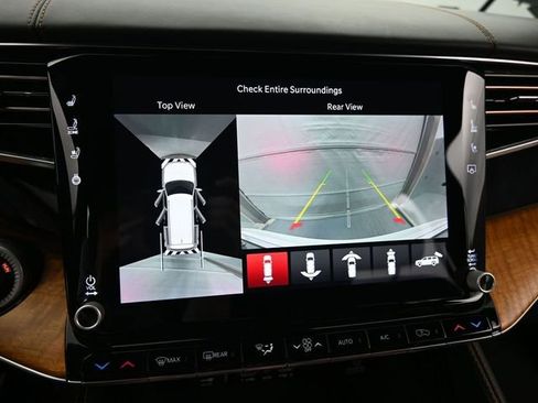 Used 2024 Jeep Grand Wagoneer L Series III image 38