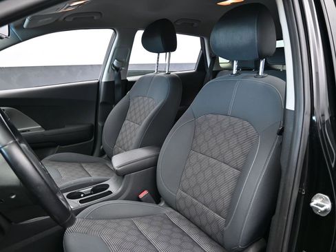 Used 2019 Kia Niro LX image 10