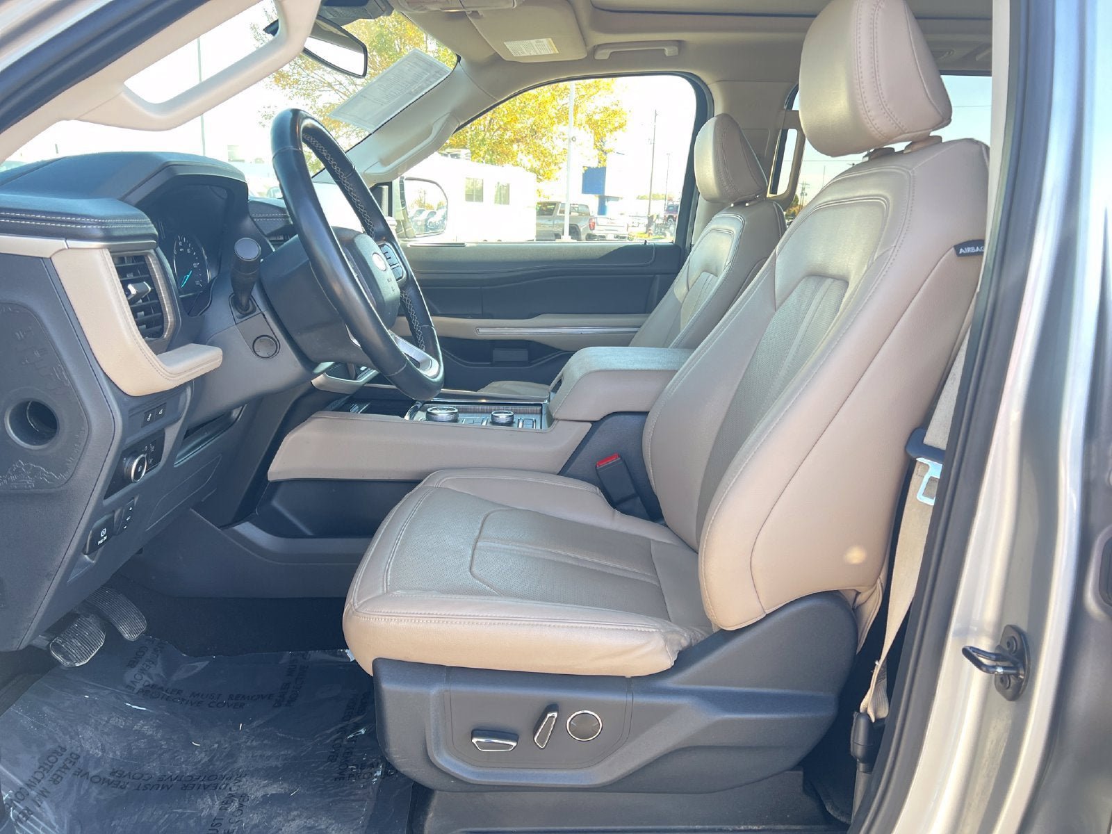 Used 2024 Ford Expedition Limited AWD/4WD image 45